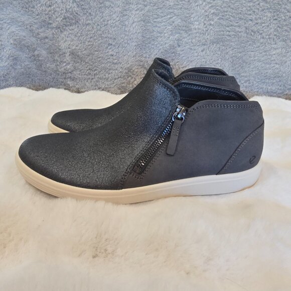 Ecco Soft 7 Nubuck Zip Bootie Women's Sizes NEW Gray Leather Textured Upper - Picture 2 of 11